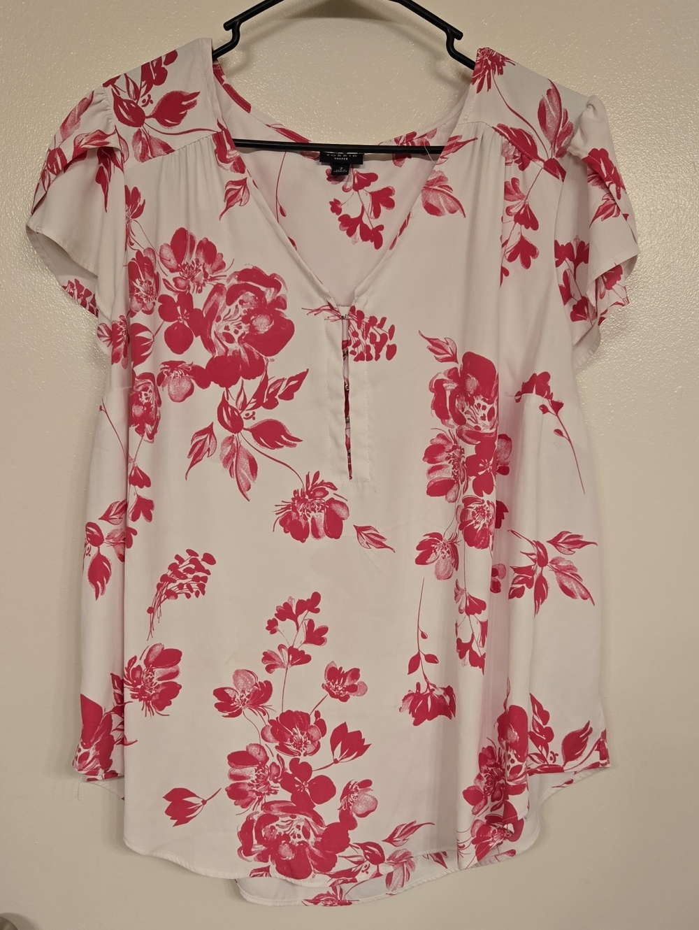Torrid Harper Georgette Pullover Flutter Sleeve Blouse White & Pink Like New